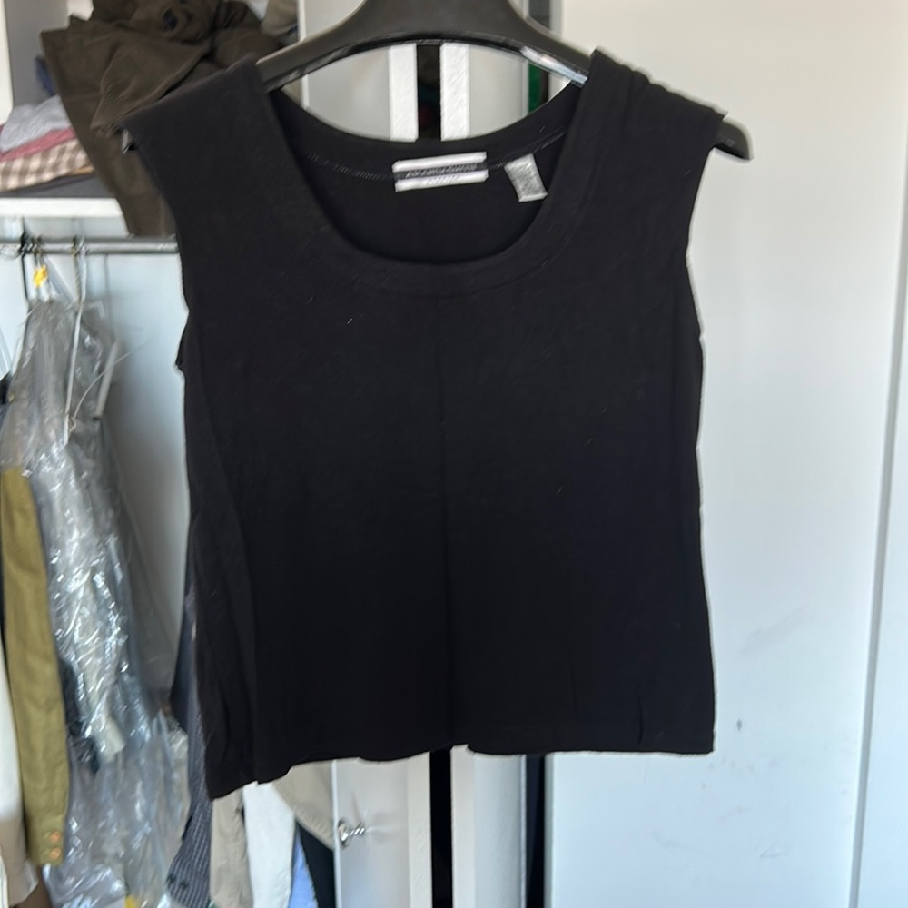 Amanda Smith stretchy black tank top